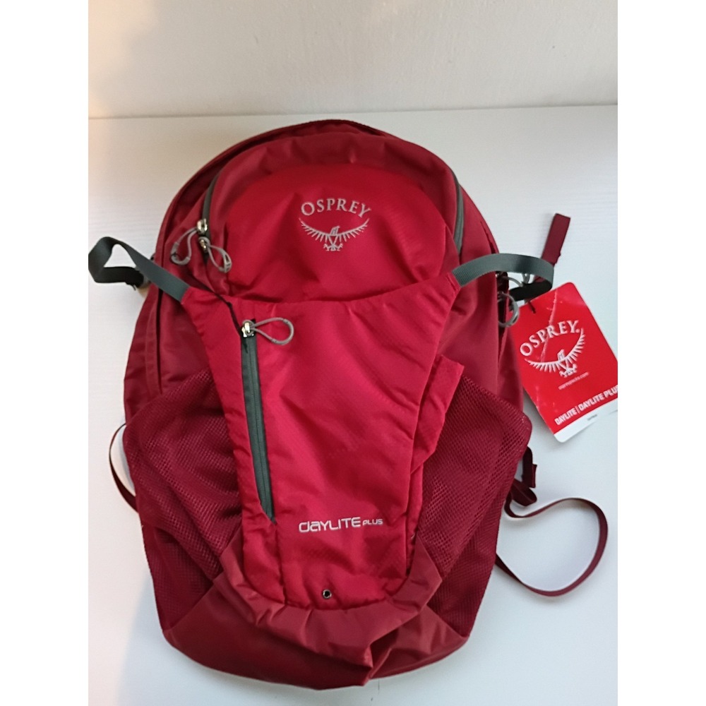 Osprey Daylite Plus Real Red Daypack Hiking Lightweight Backpack Outdoors